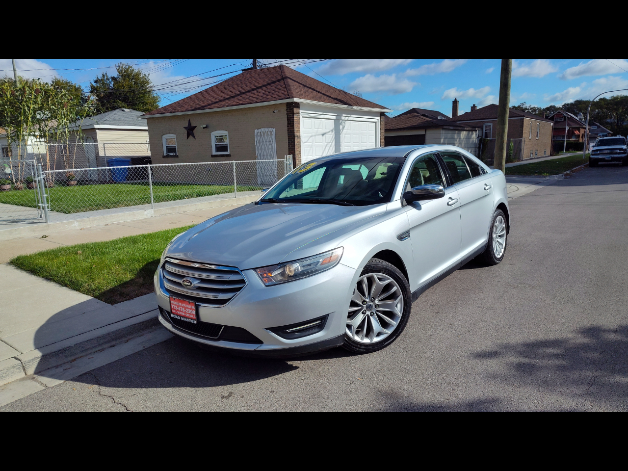 Ford Taurus 4dr Sdn Limited FWD 2013