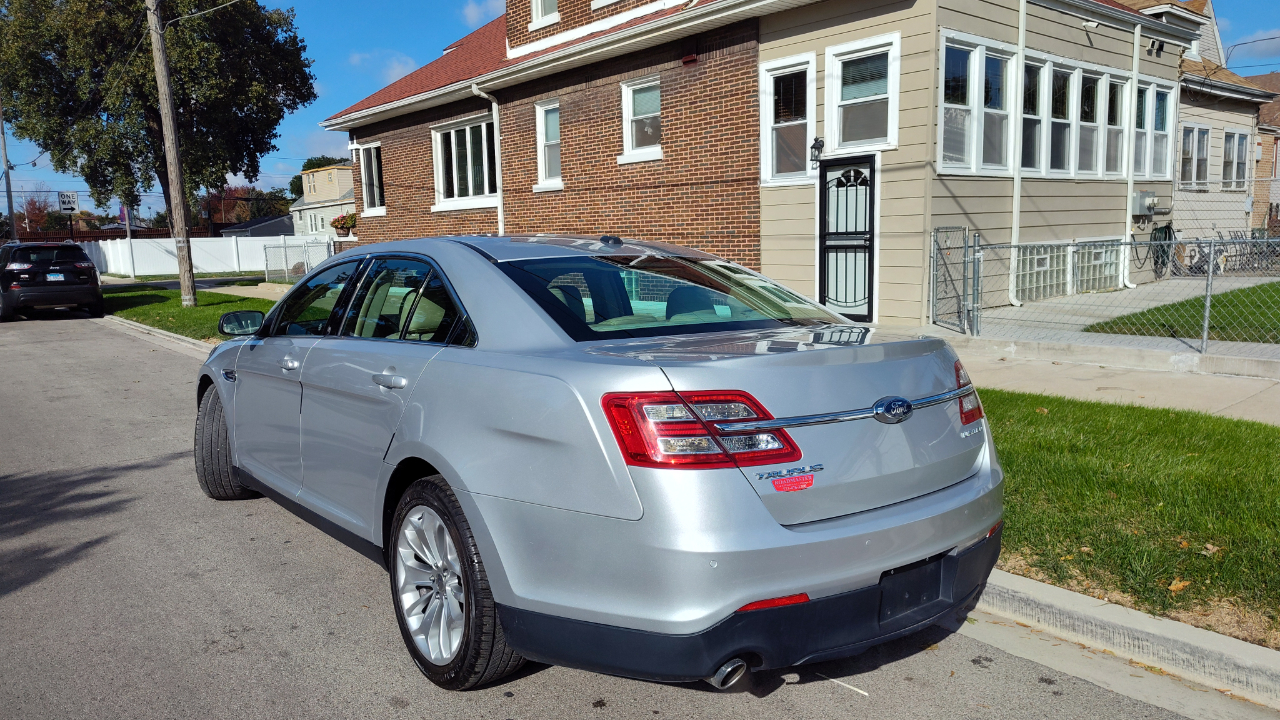 Ford Taurus 4dr Sdn Limited FWD 2013