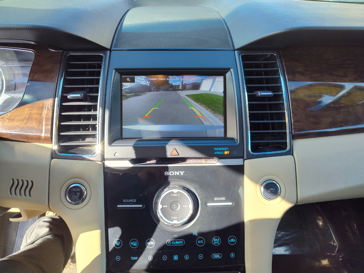 Ford Taurus 4dr Sdn Limited FWD 2013