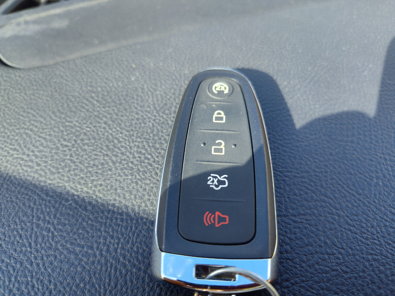 Ford Taurus 4dr Sdn Limited FWD 2013