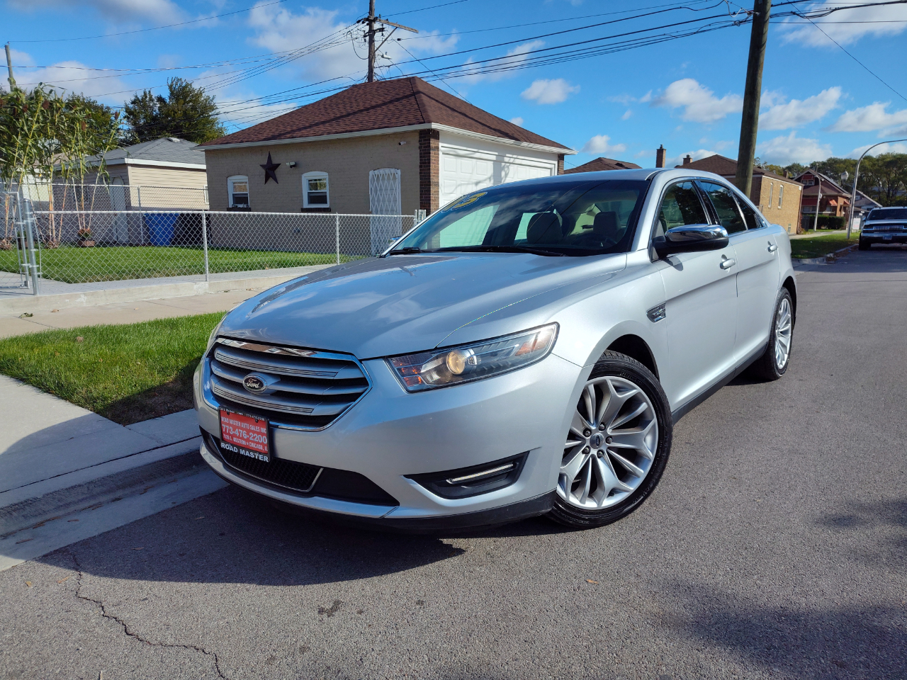 Ford Taurus 4dr Sdn Limited FWD 2013
