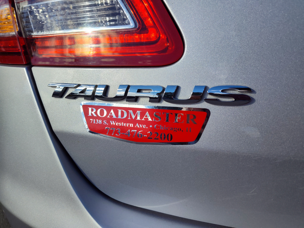 Ford Taurus 4dr Sdn Limited FWD 2013