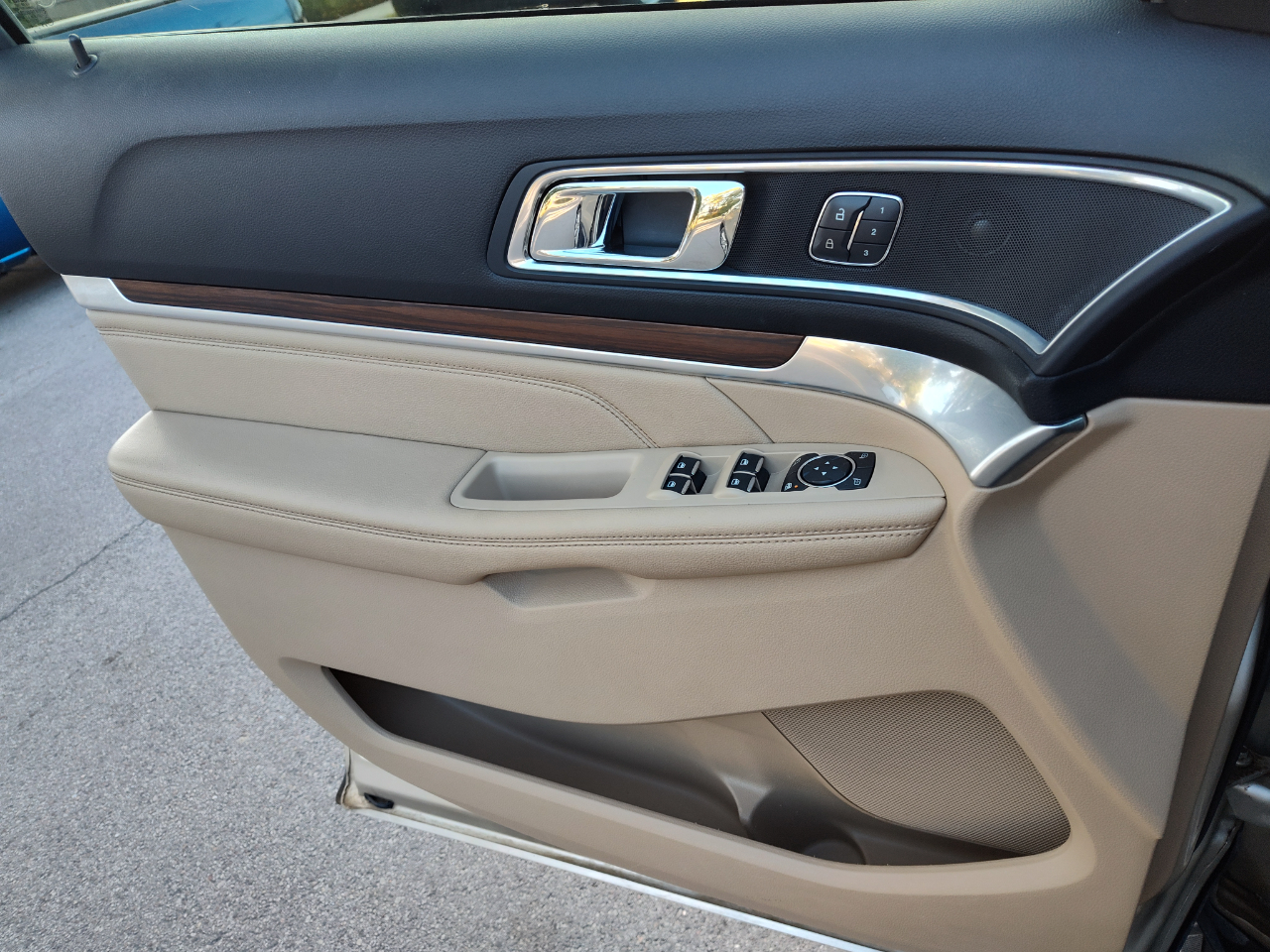 Ford Explorer Limited 4WD 2017