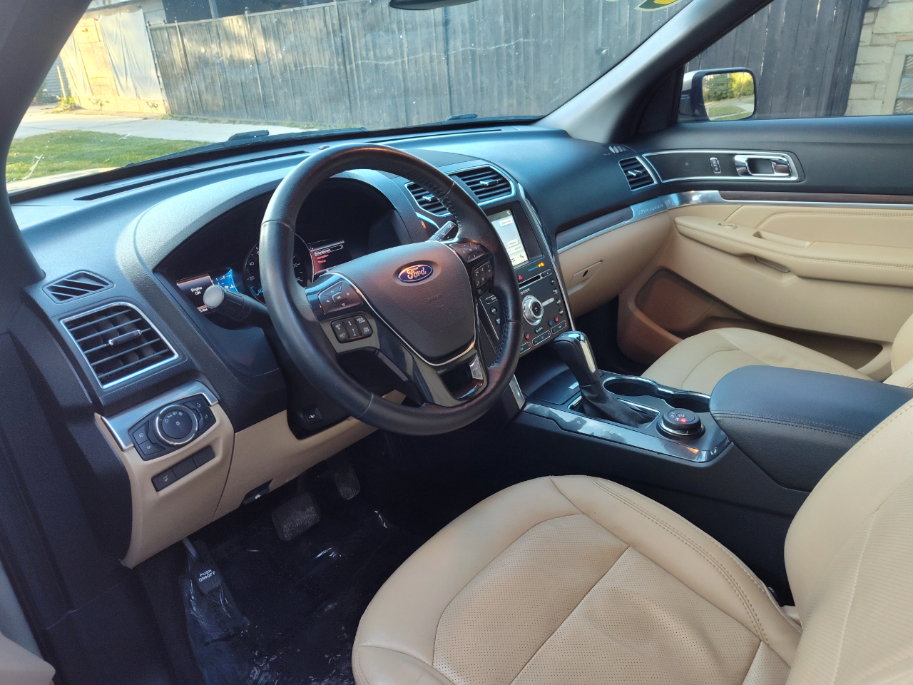 Ford Explorer Limited 4WD 2017