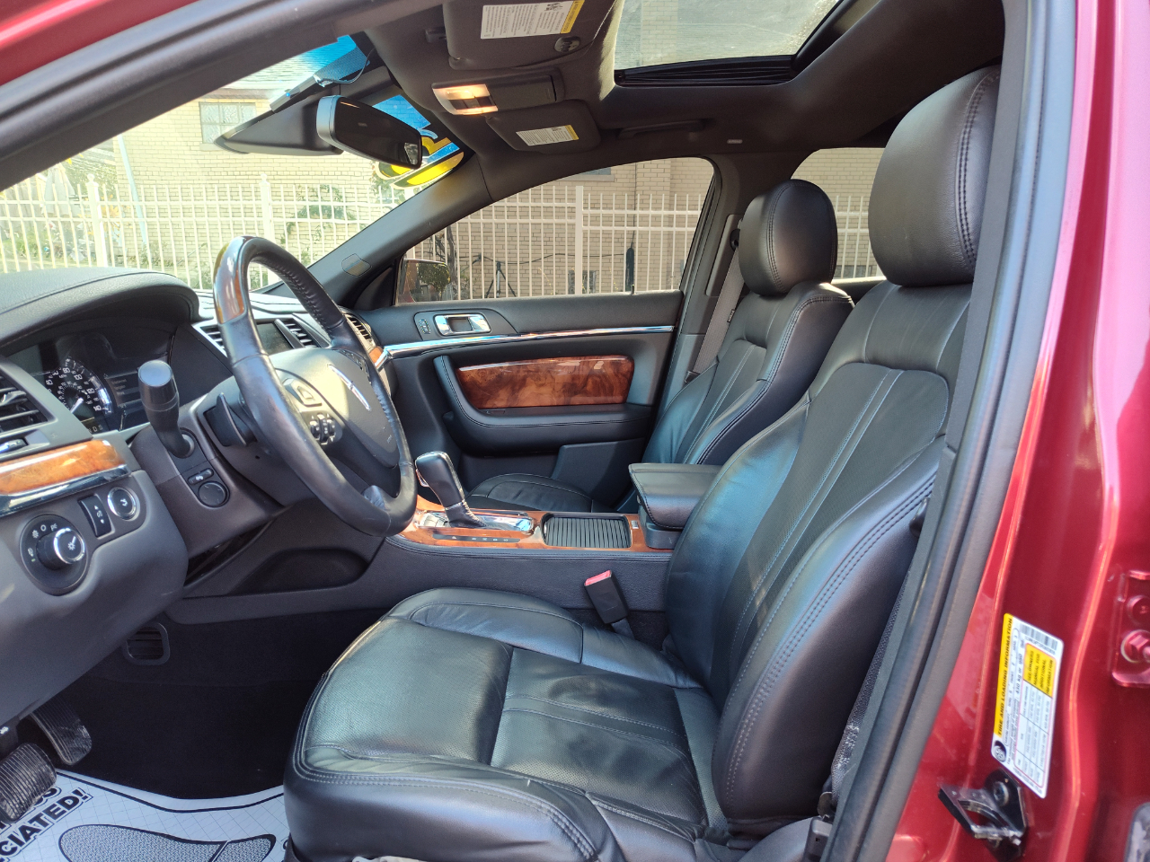 Lincoln MKS 4dr Sdn 3.5L AWD EcoBoost 2015