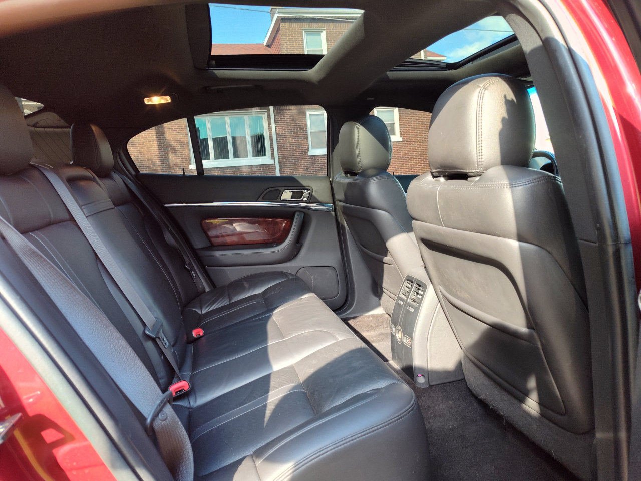 Lincoln MKS 4dr Sdn 3.5L AWD EcoBoost 2015