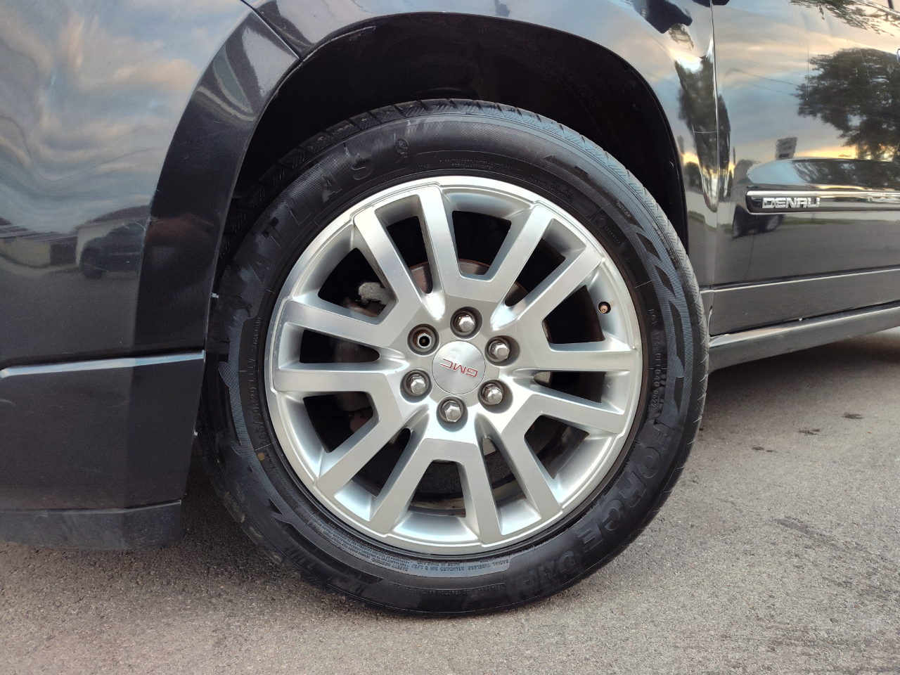 GMC Acadia AWD 4dr Denali 2015