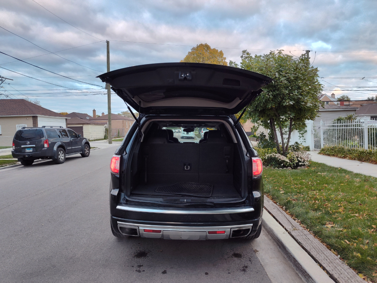 GMC Acadia AWD 4dr Denali 2015