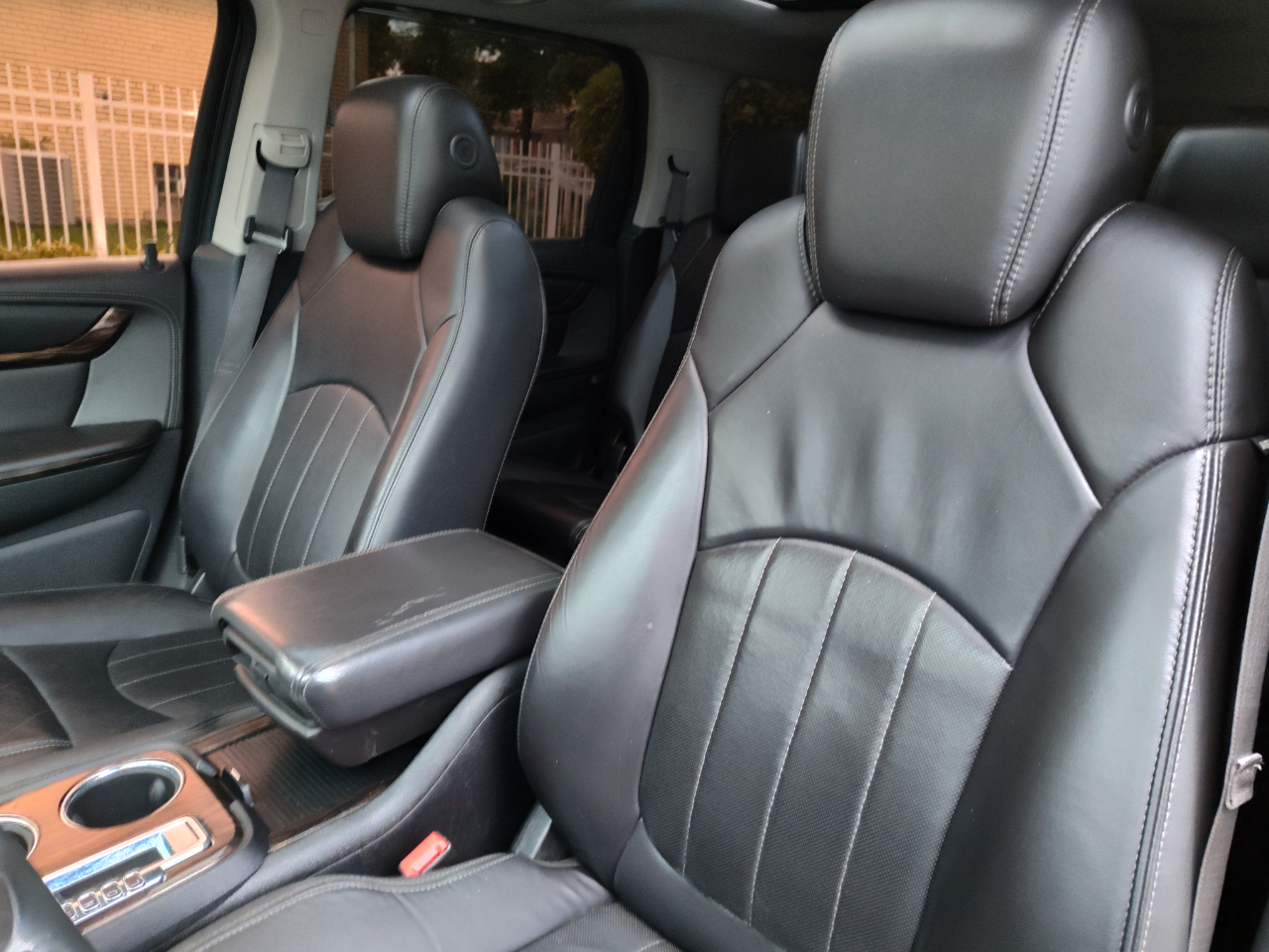 GMC Acadia AWD 4dr Denali 2015