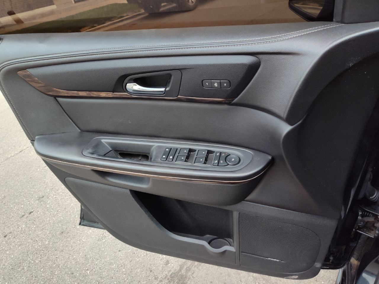 GMC Acadia AWD 4dr Denali 2015