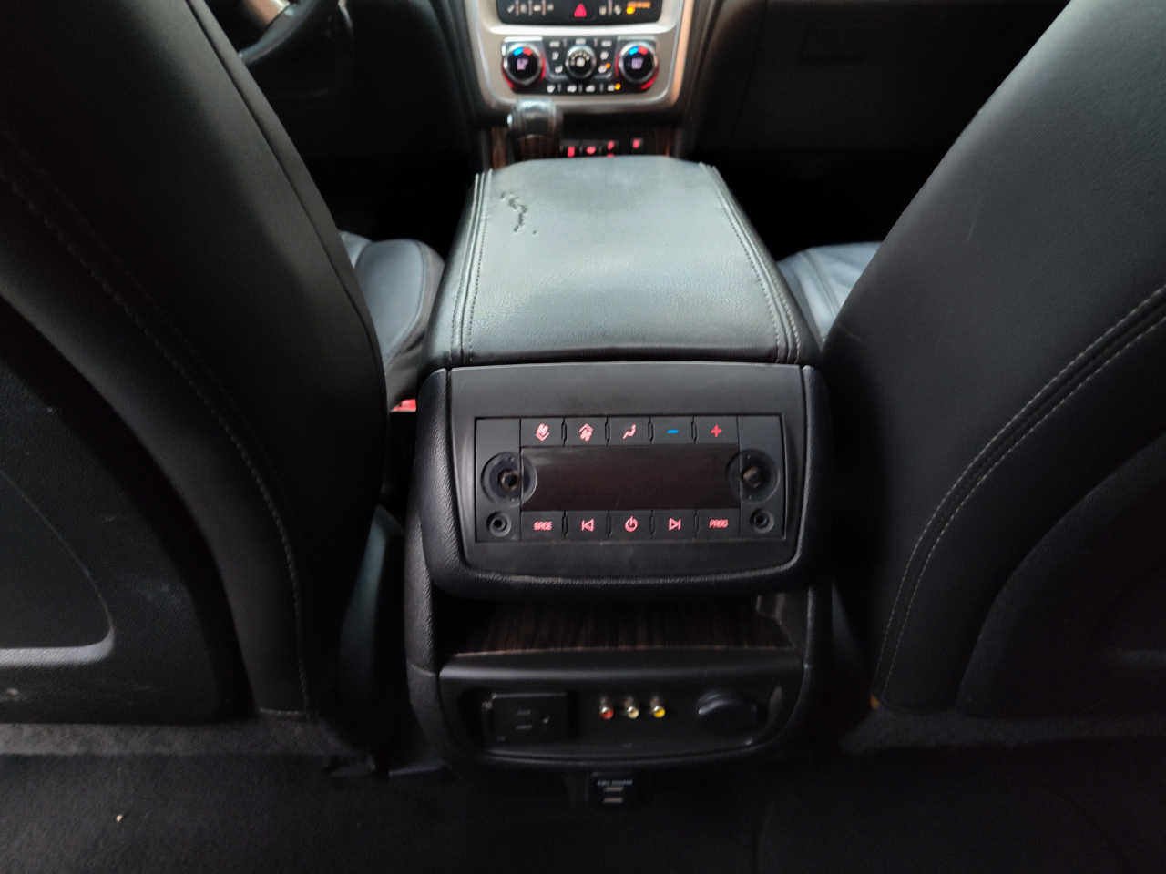 GMC Acadia AWD 4dr Denali 2015