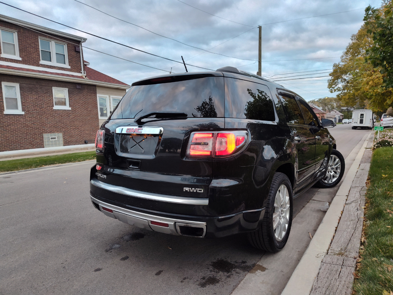 GMC Acadia AWD 4dr Denali 2015