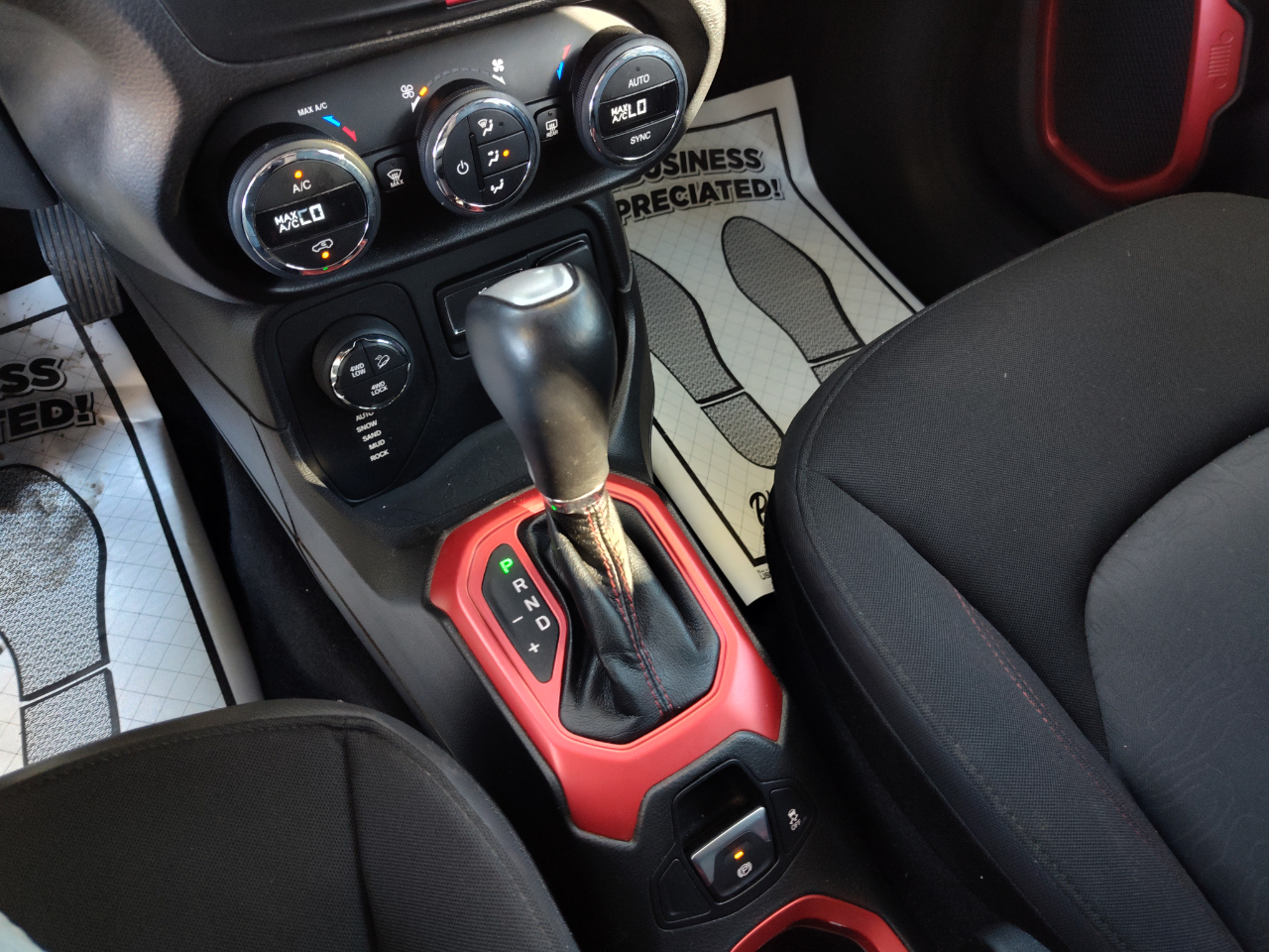 Jeep Renegade 4WD 4dr Trailhawk 2016