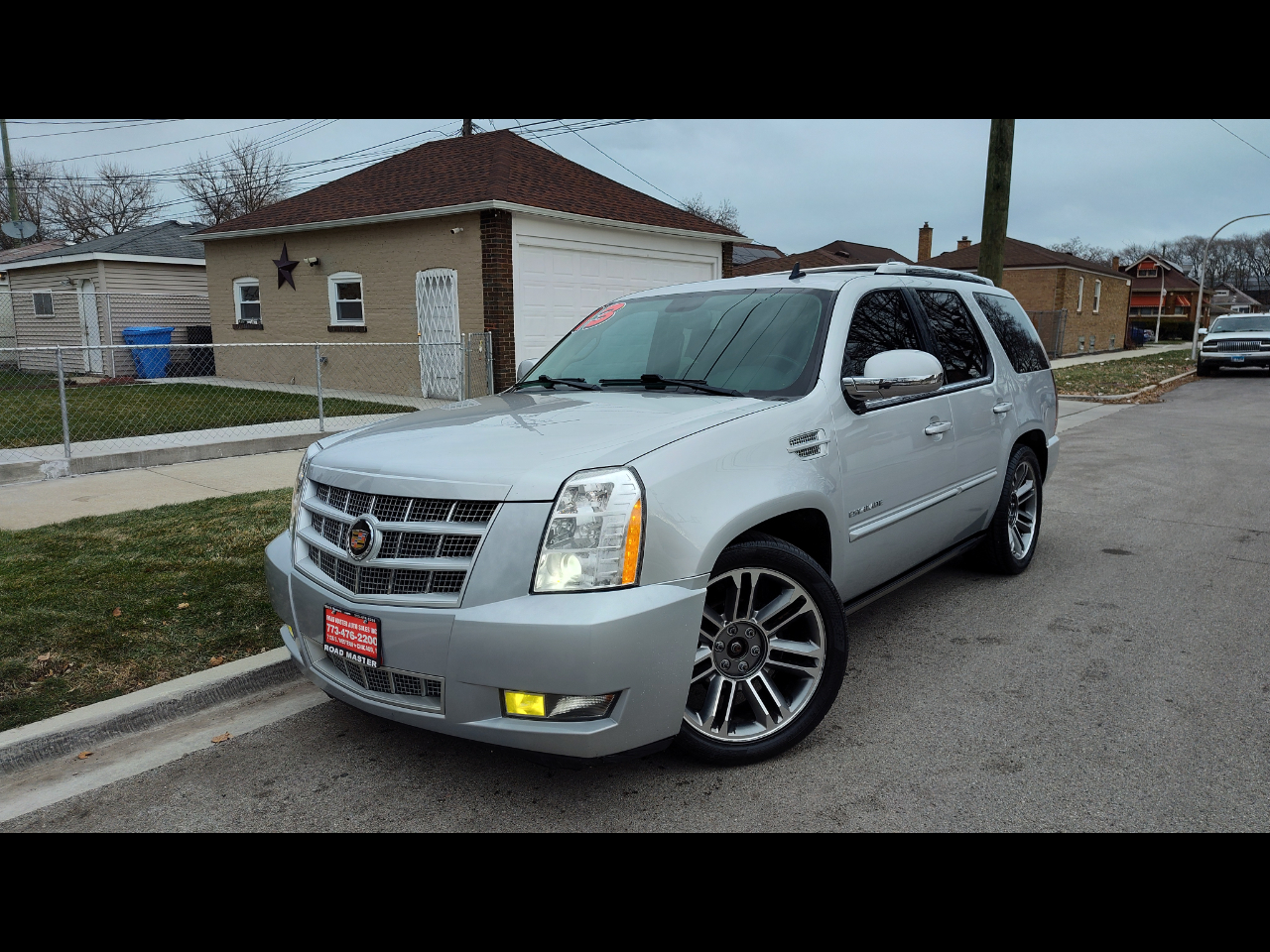 2013 Cadillac Escalade AWD 4dr Premium