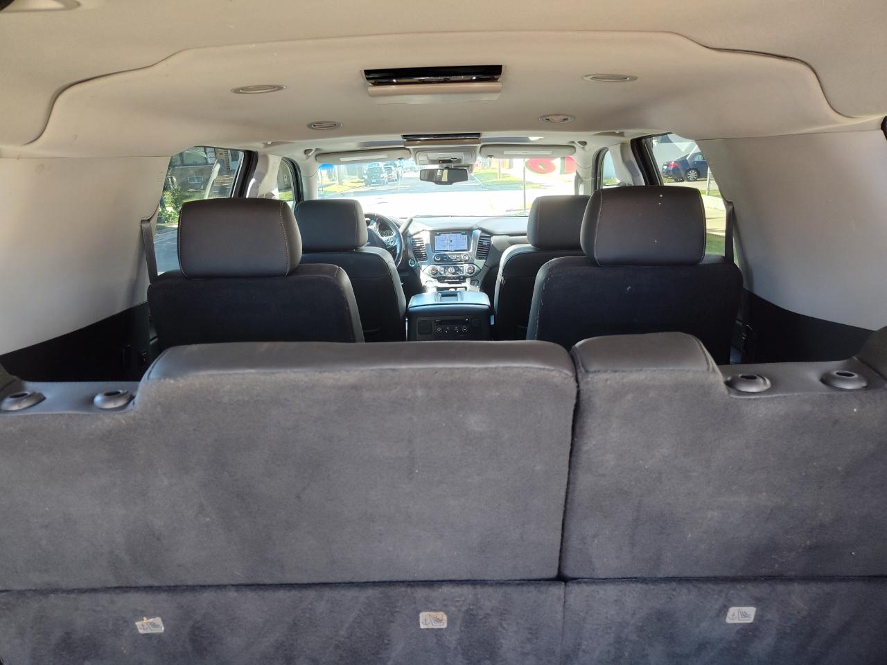 Chevrolet Suburban photo 11