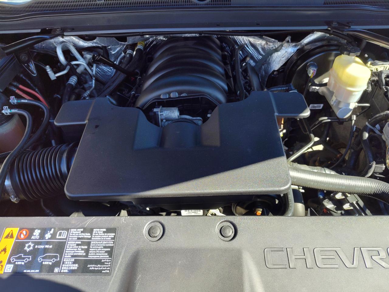 Chevrolet Suburban photo 19