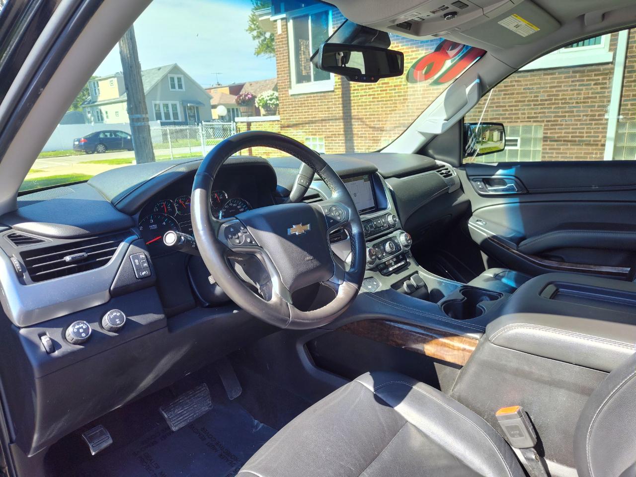 Chevrolet Suburban photo 21