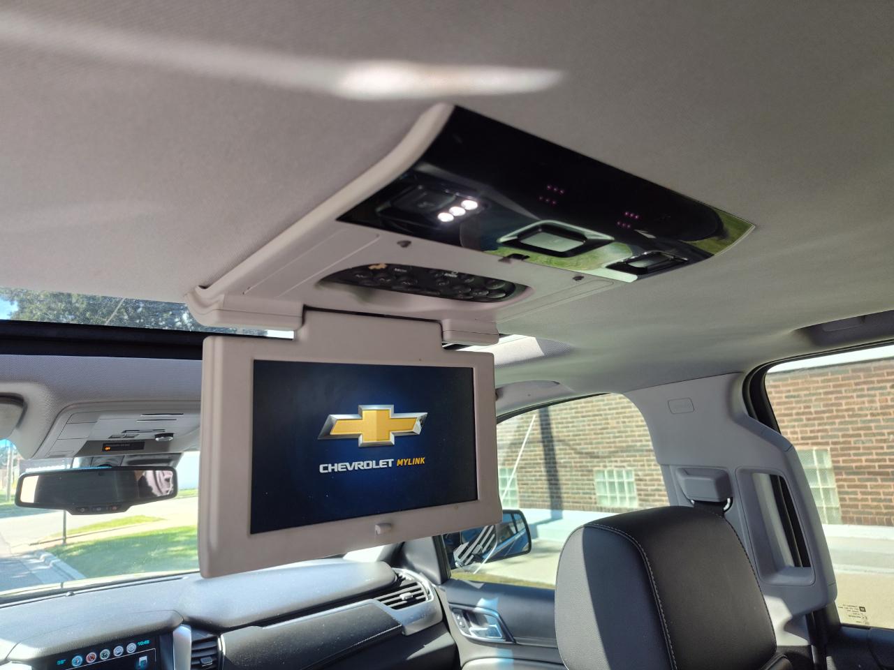 Chevrolet Suburban photo 35