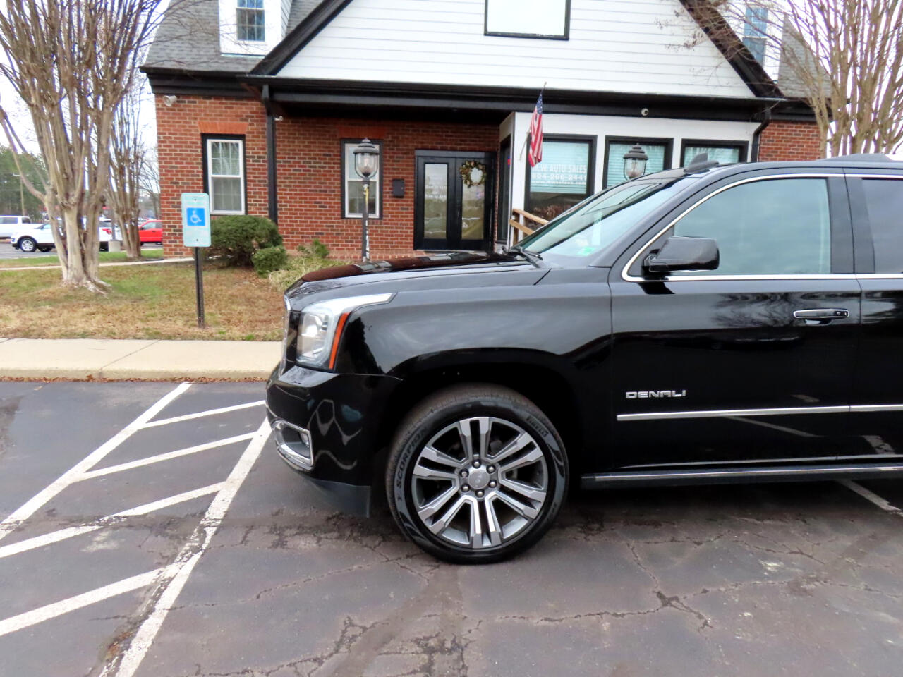 GMC Yukon Denali 4WD 2018