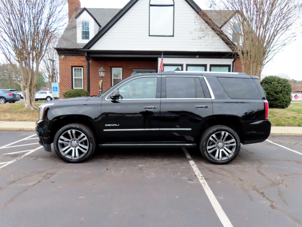 GMC Yukon Denali 4WD 2018