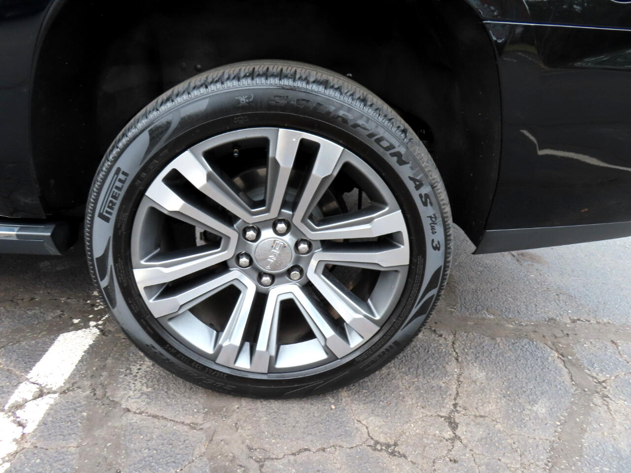 GMC Yukon Denali 4WD 2018