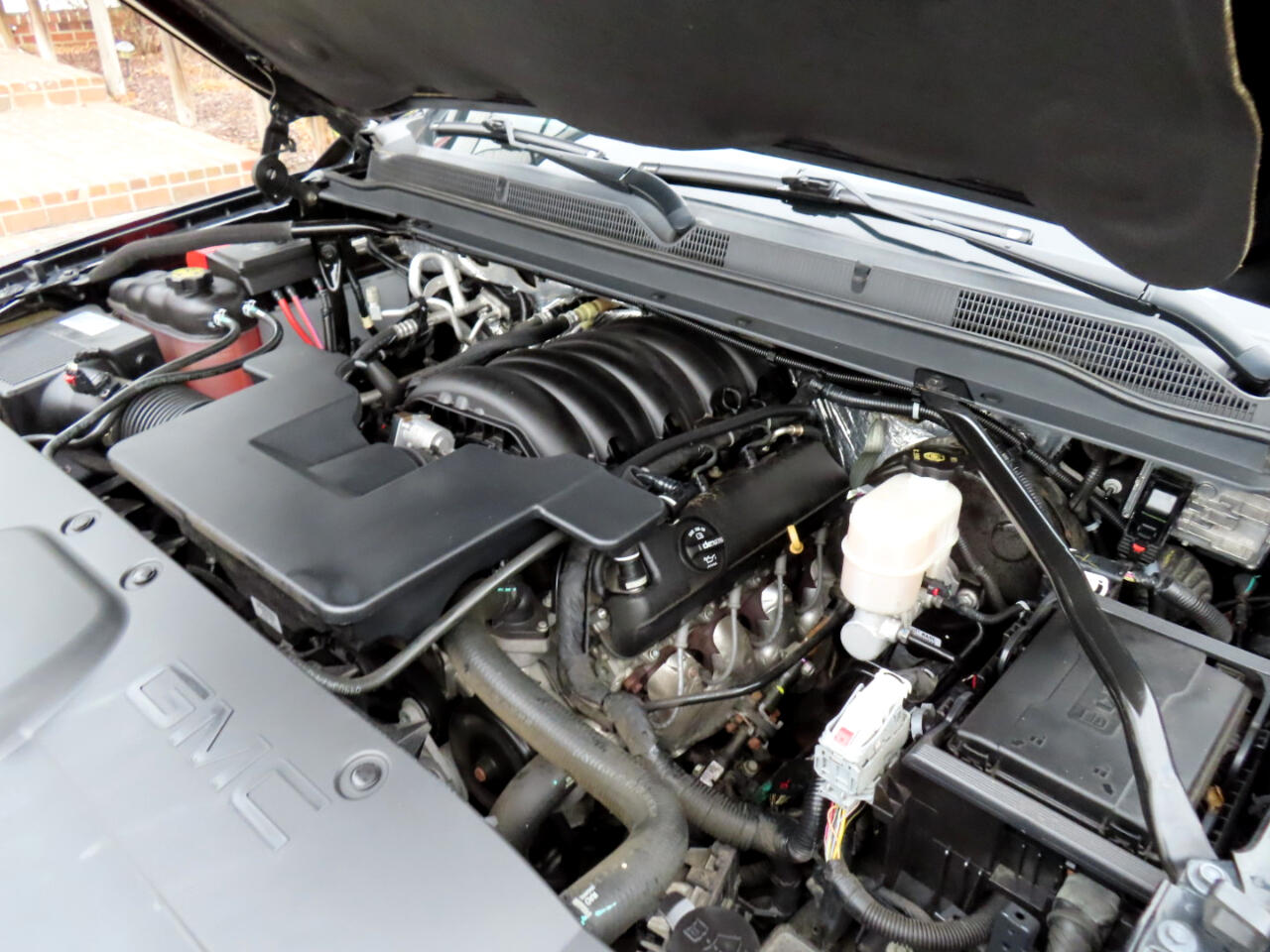 GMC Yukon Denali 4WD 2018