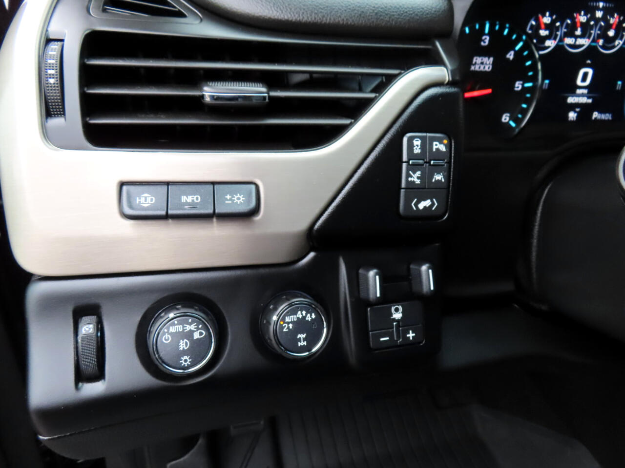 GMC Yukon Denali 4WD 2018