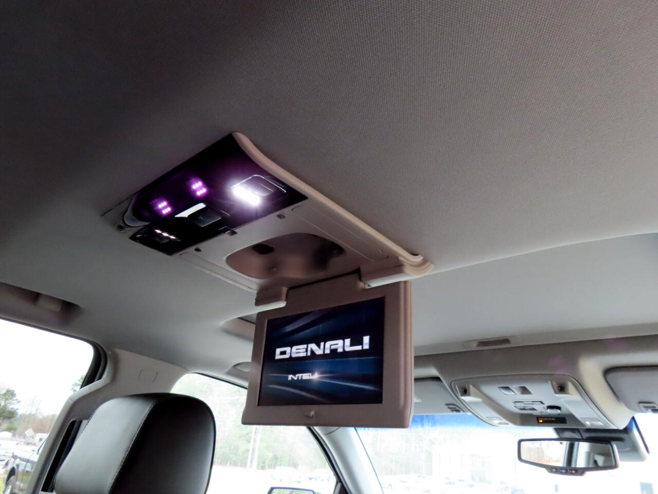 GMC Yukon Denali 4WD 2018