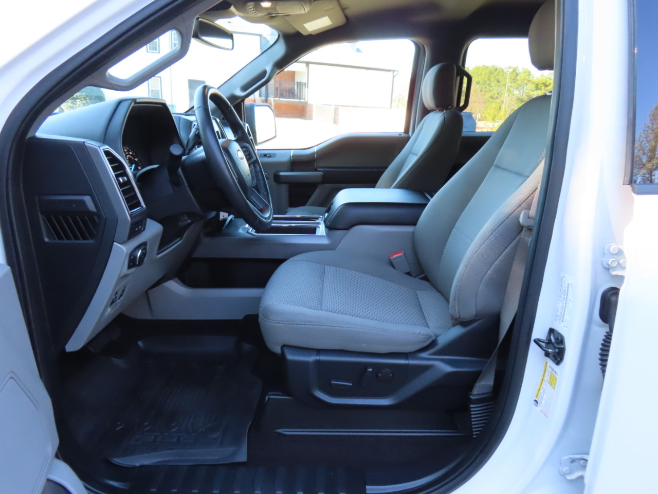 Ford F-150 4WD SuperCrew 139" XLT 2020