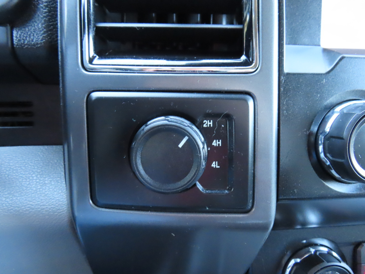 Ford F-150 4WD SuperCrew 139" XLT 2020