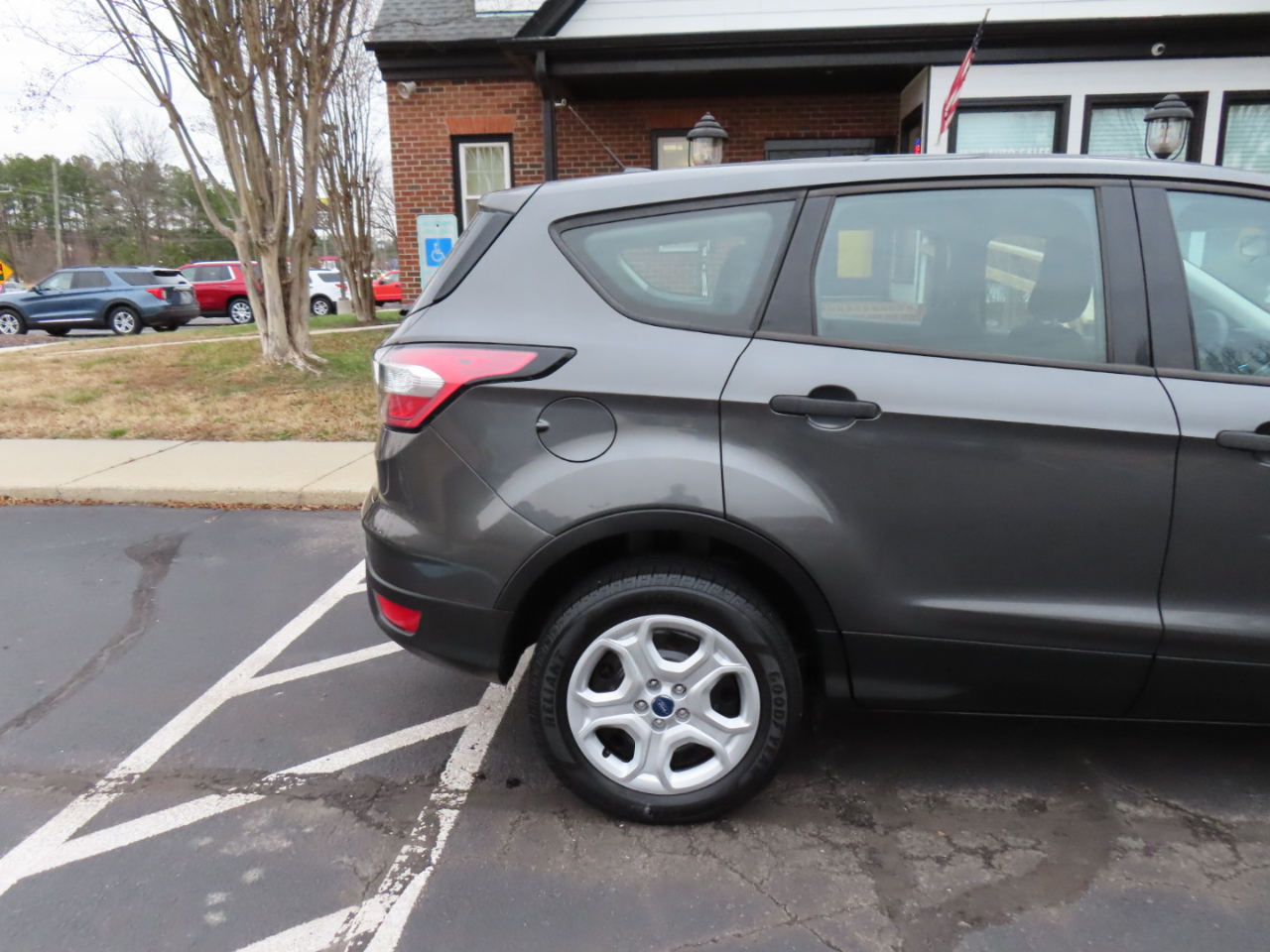Ford Escape S FWD 2018
