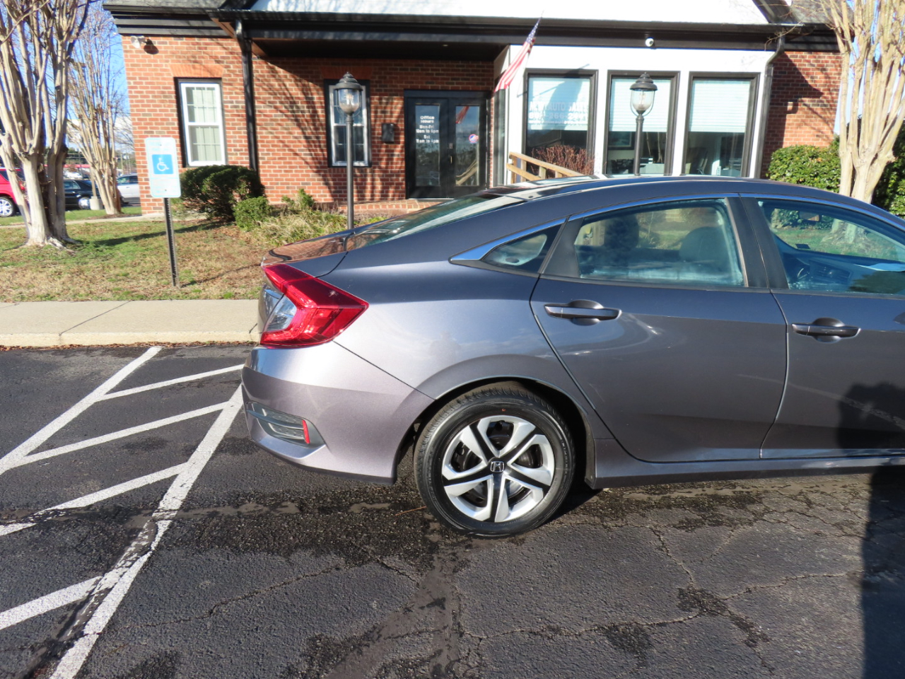 Honda Civic LX Sedan CVT 2018