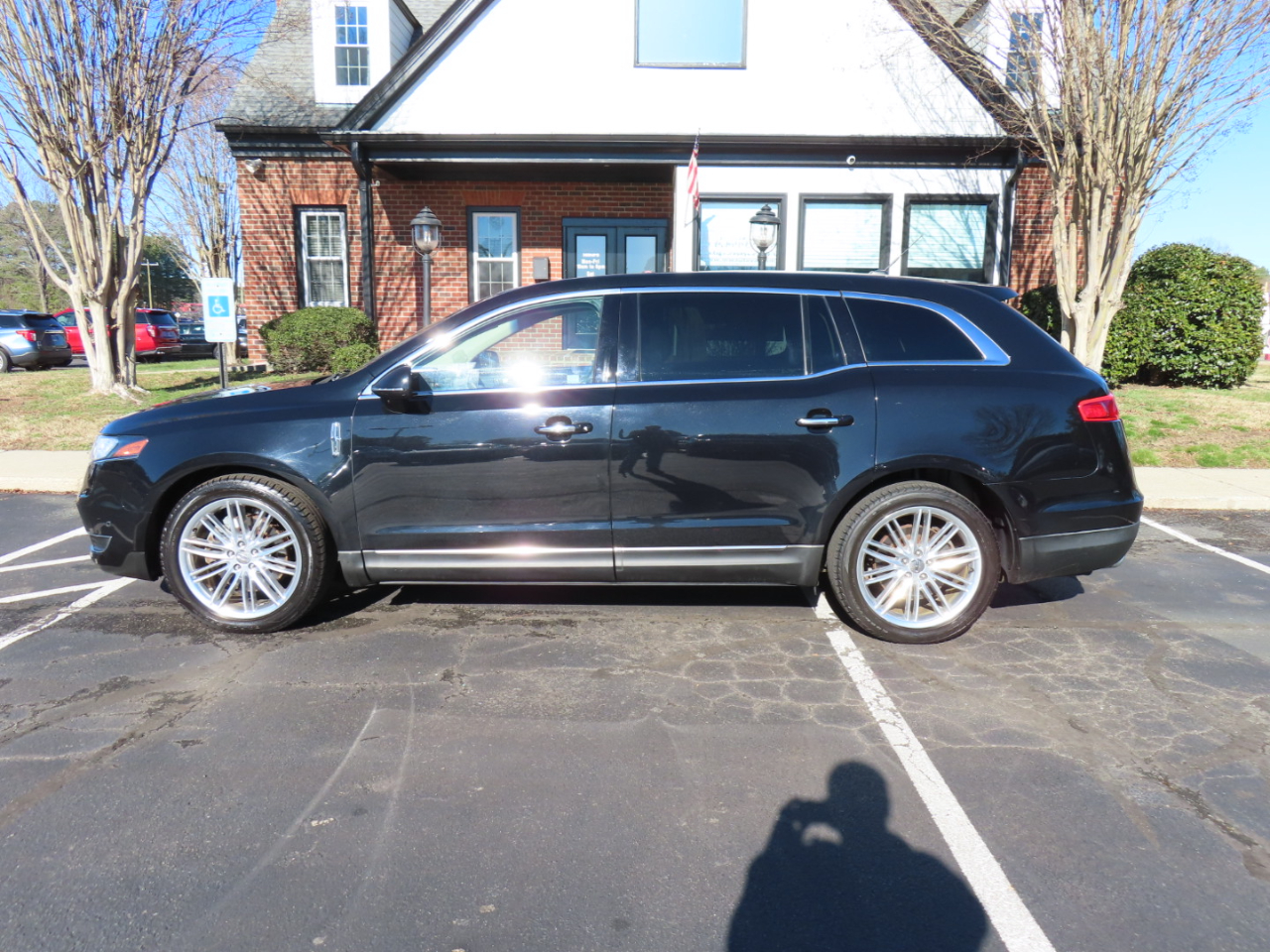 Lincoln MKT Reserve 2019