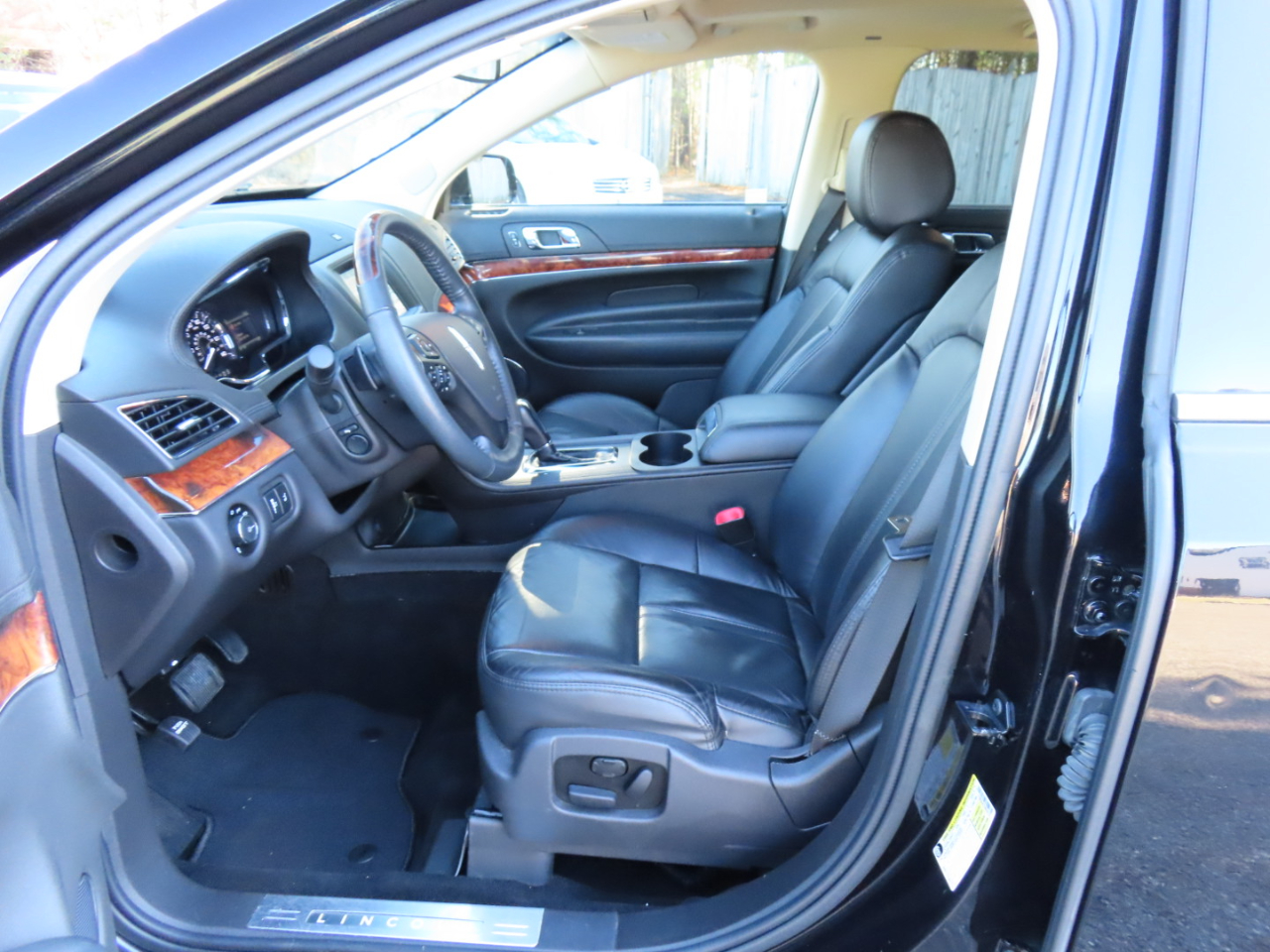 Lincoln MKT Reserve 2019