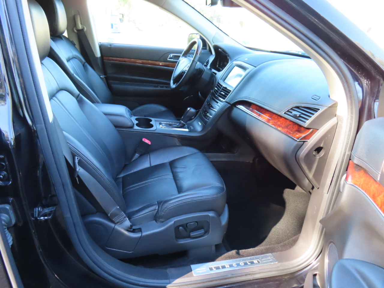 Lincoln MKT Reserve 2019