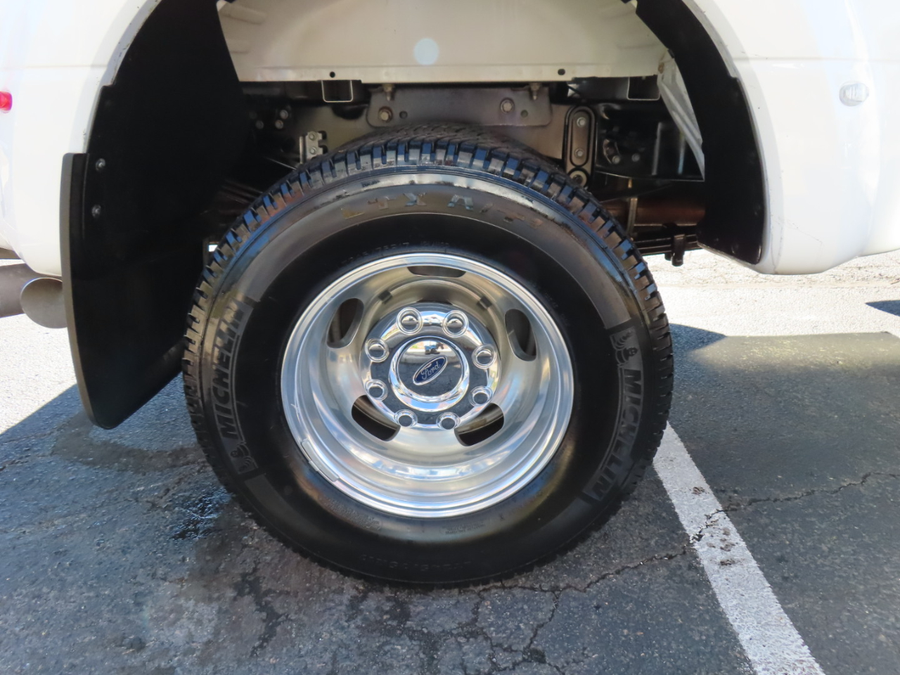 Ford F-350 SD XL Crew Cab Long Bed DRW 4WD 2022