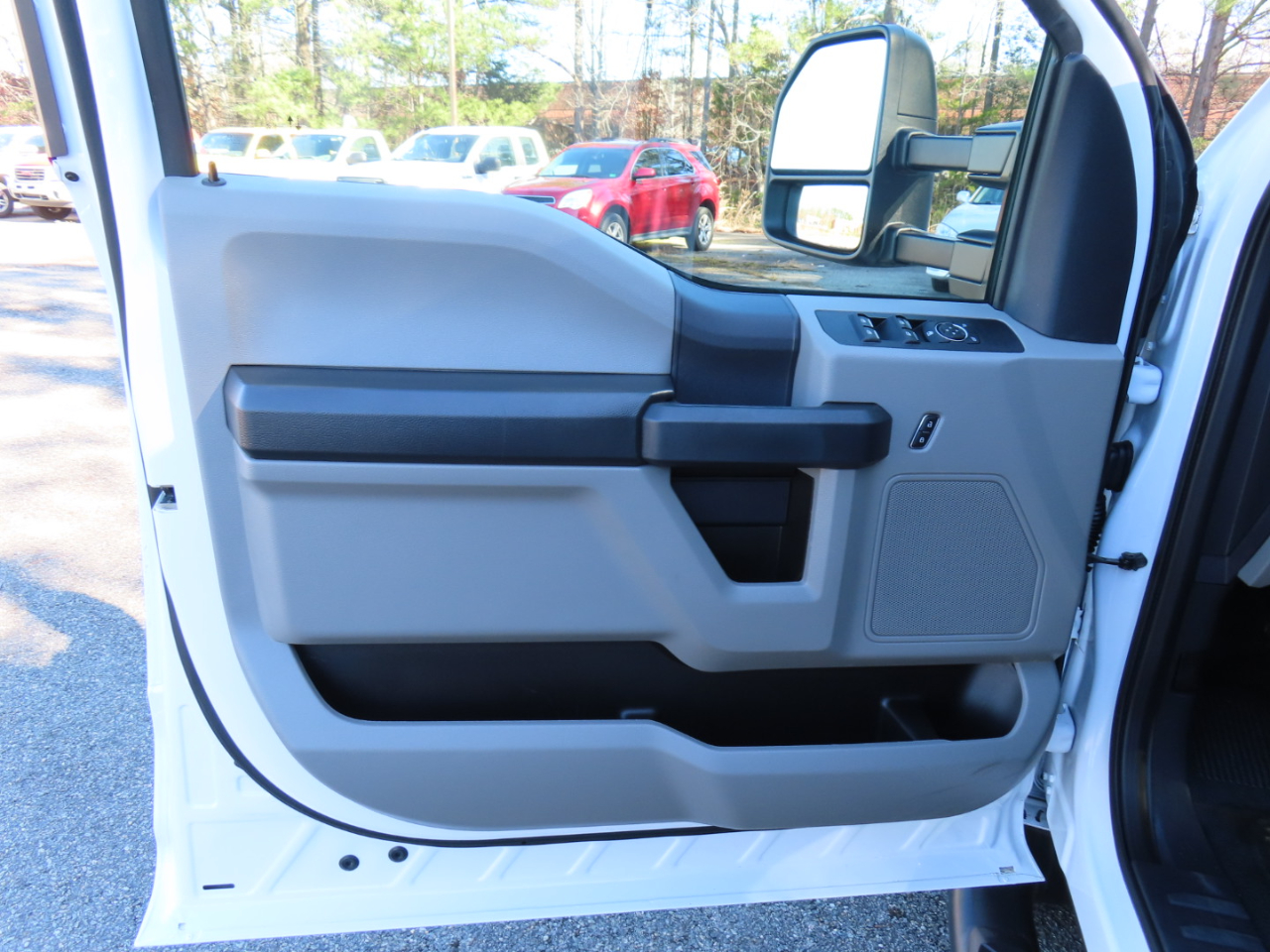 Ford F-350 SD XL Crew Cab Long Bed DRW 4WD 2022