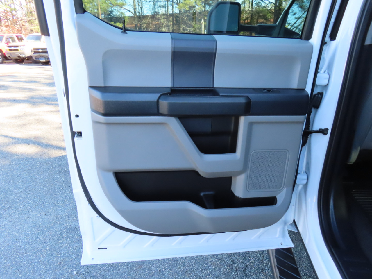 Ford F-350 SD XL Crew Cab Long Bed DRW 4WD 2022