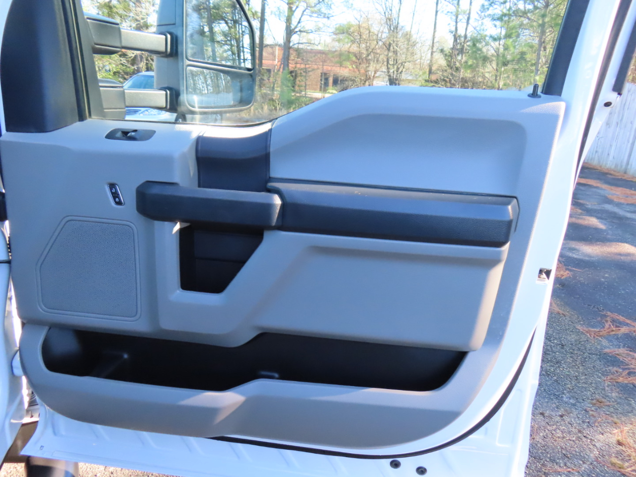 Ford F-350 SD XL Crew Cab Long Bed DRW 4WD 2022