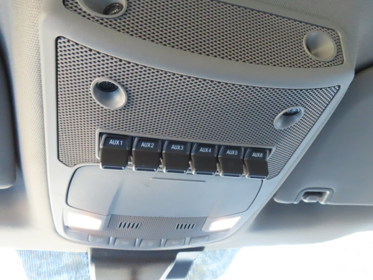 Ford F-350 SD XL Crew Cab Long Bed DRW 4WD 2022