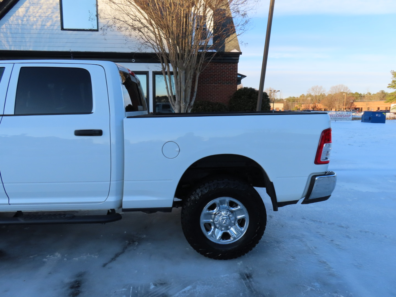 RAM 2500 Tradesman Crew Cab SWB 4WD 2022