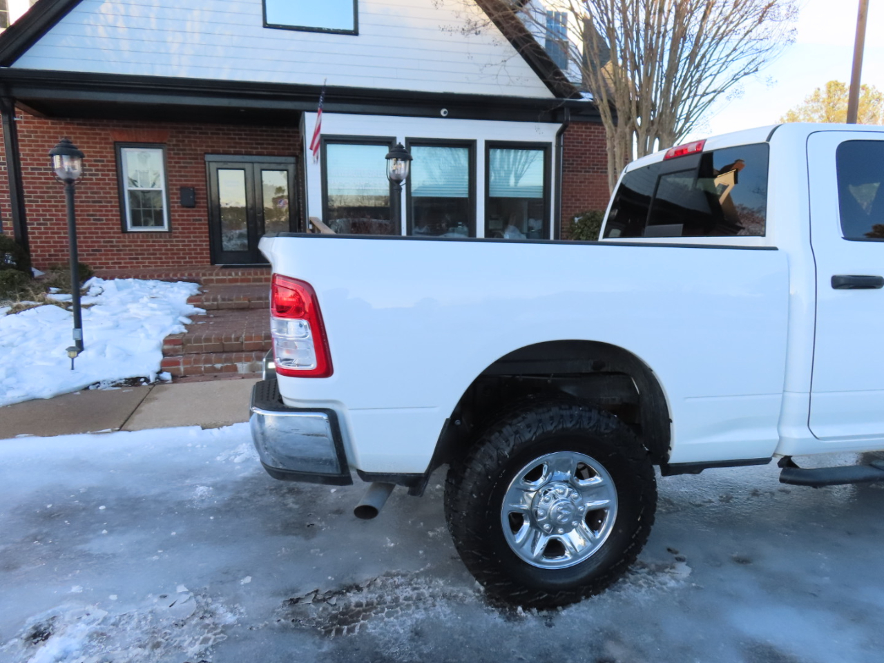 RAM 2500 Tradesman Crew Cab SWB 4WD 2022