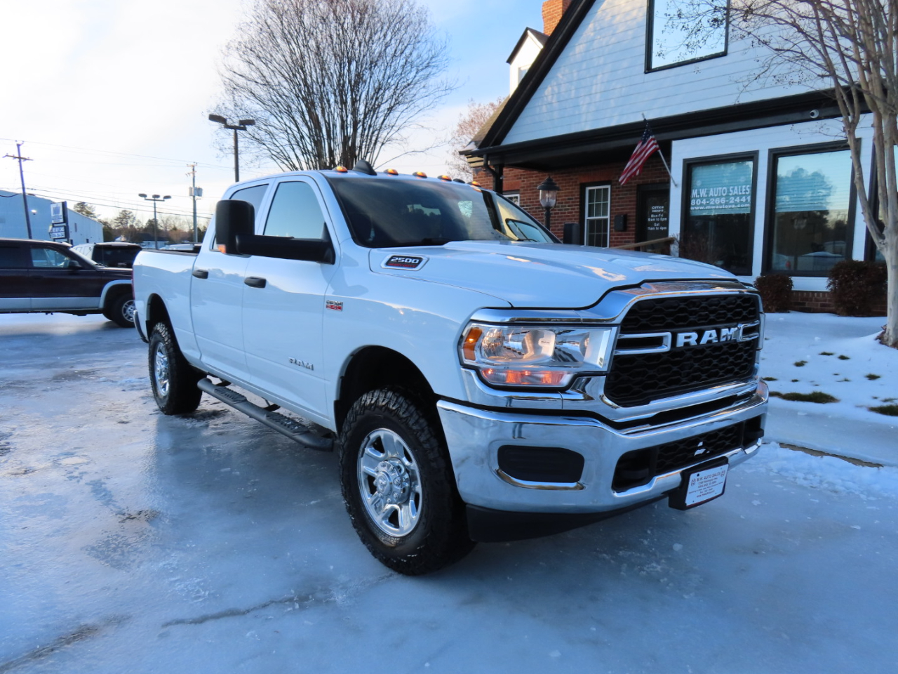 RAM 2500 Tradesman Crew Cab SWB 4WD 2022