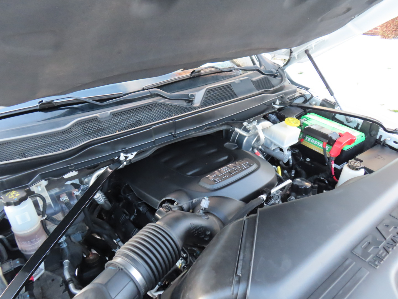 RAM 2500 Tradesman Crew Cab SWB 4WD 2022