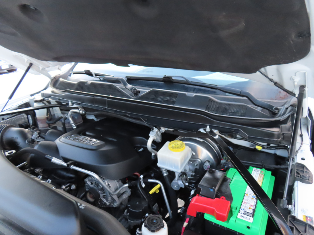 RAM 2500 Tradesman Crew Cab SWB 4WD 2022