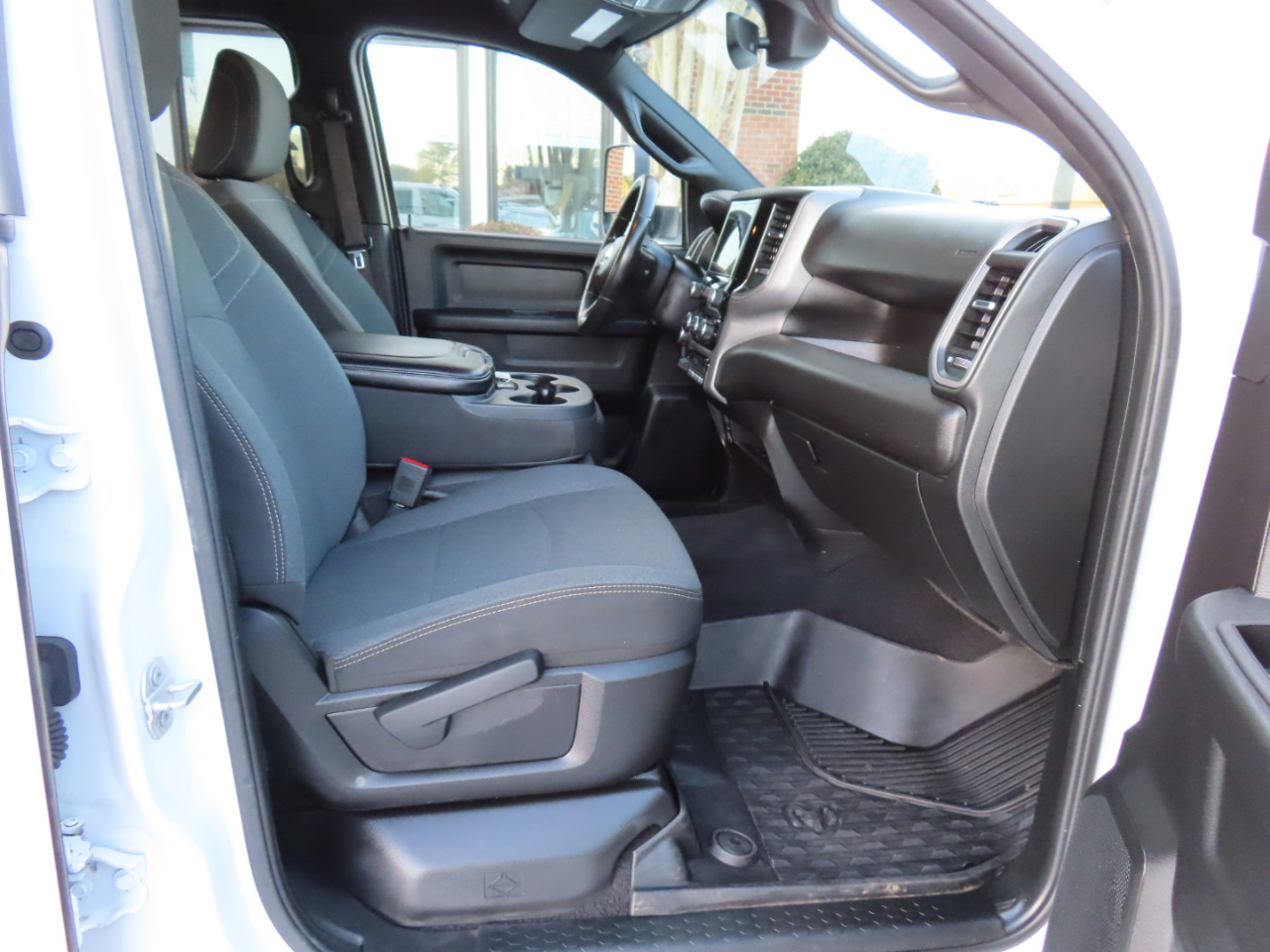 RAM 2500 Tradesman Crew Cab SWB 4WD 2022