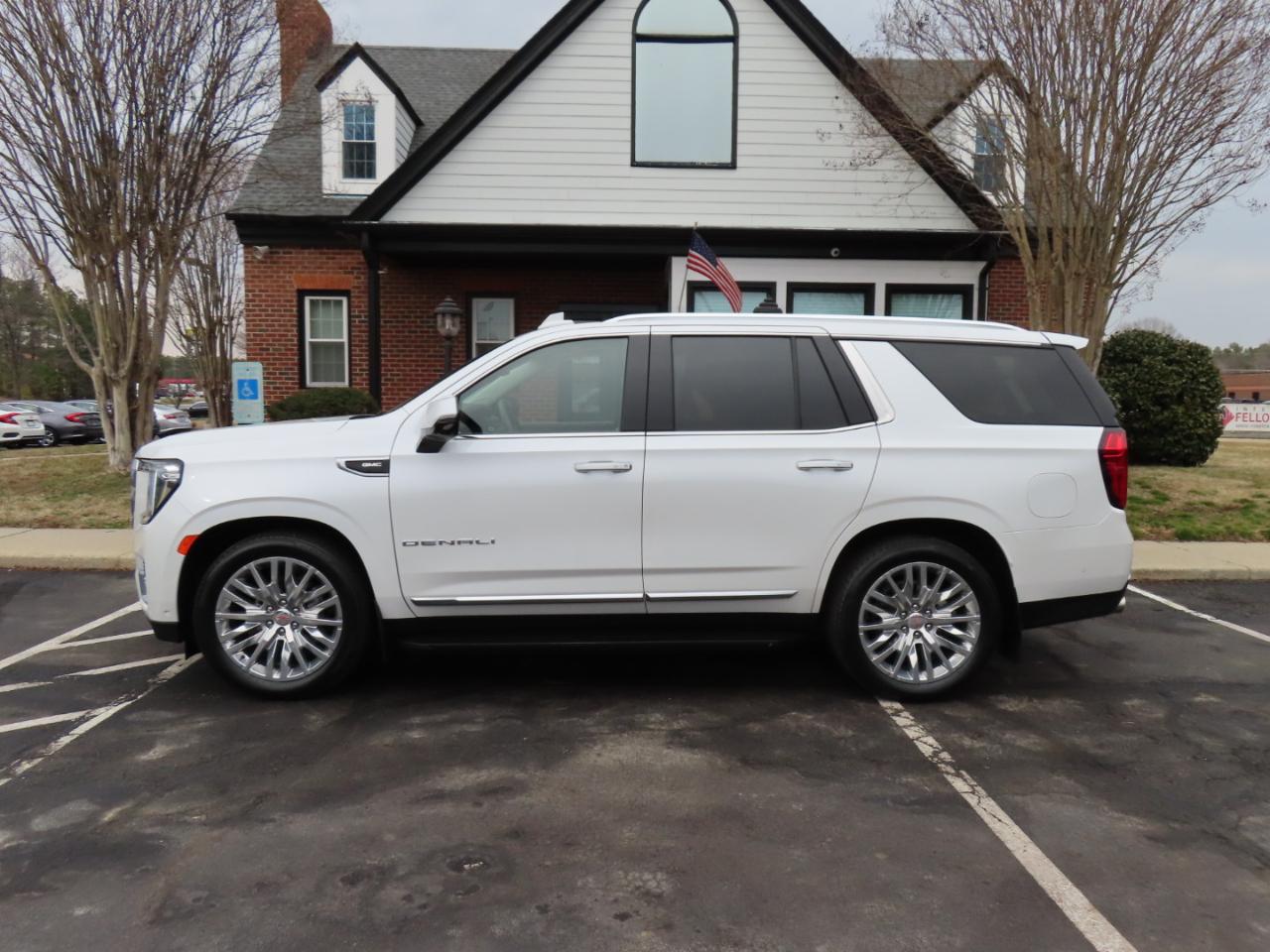GMC Yukon Denali 4WD 2024