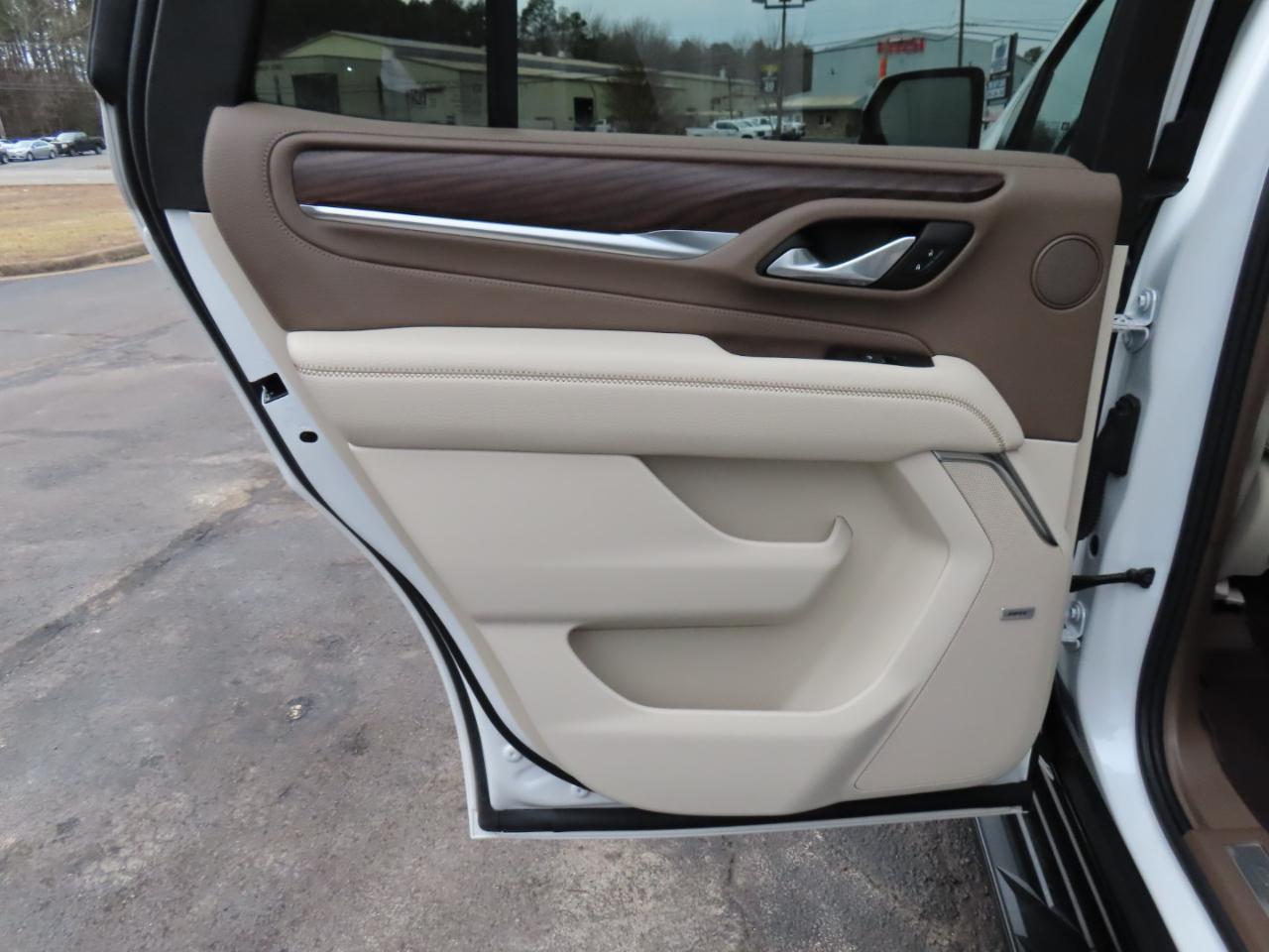 GMC Yukon Denali 4WD 2024