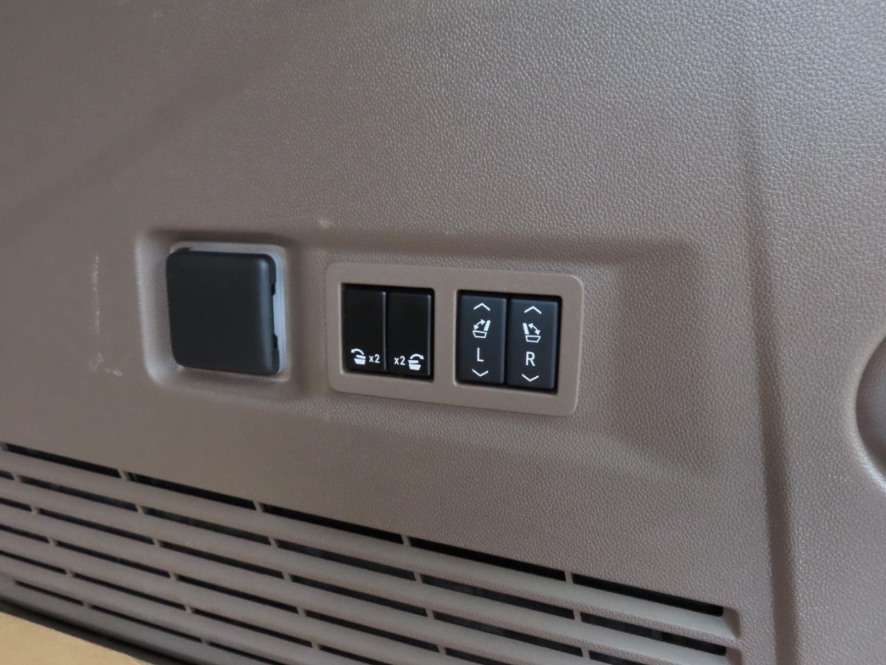 GMC Yukon Denali 4WD 2024