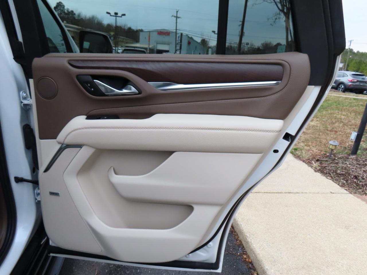 GMC Yukon Denali 4WD 2024